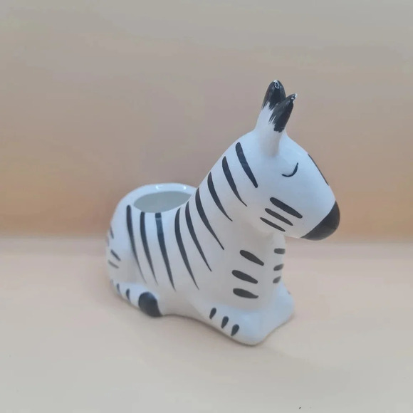 Zebra Planter Ceramic White Black 4x6 Plants Cacti Succulents - Picture 2 of 6